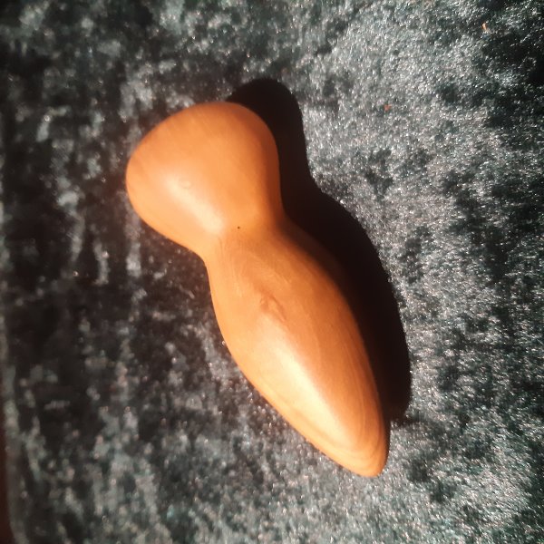 Analplug aus Holz von dystrop Analplug aus Holz von dystrop